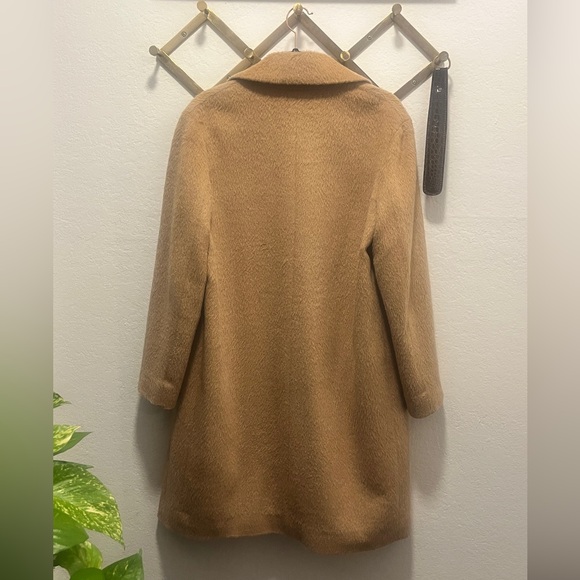 Gorgeous Magaschoni Alpaca and Wool Camel Coat - Picture 7 of 7